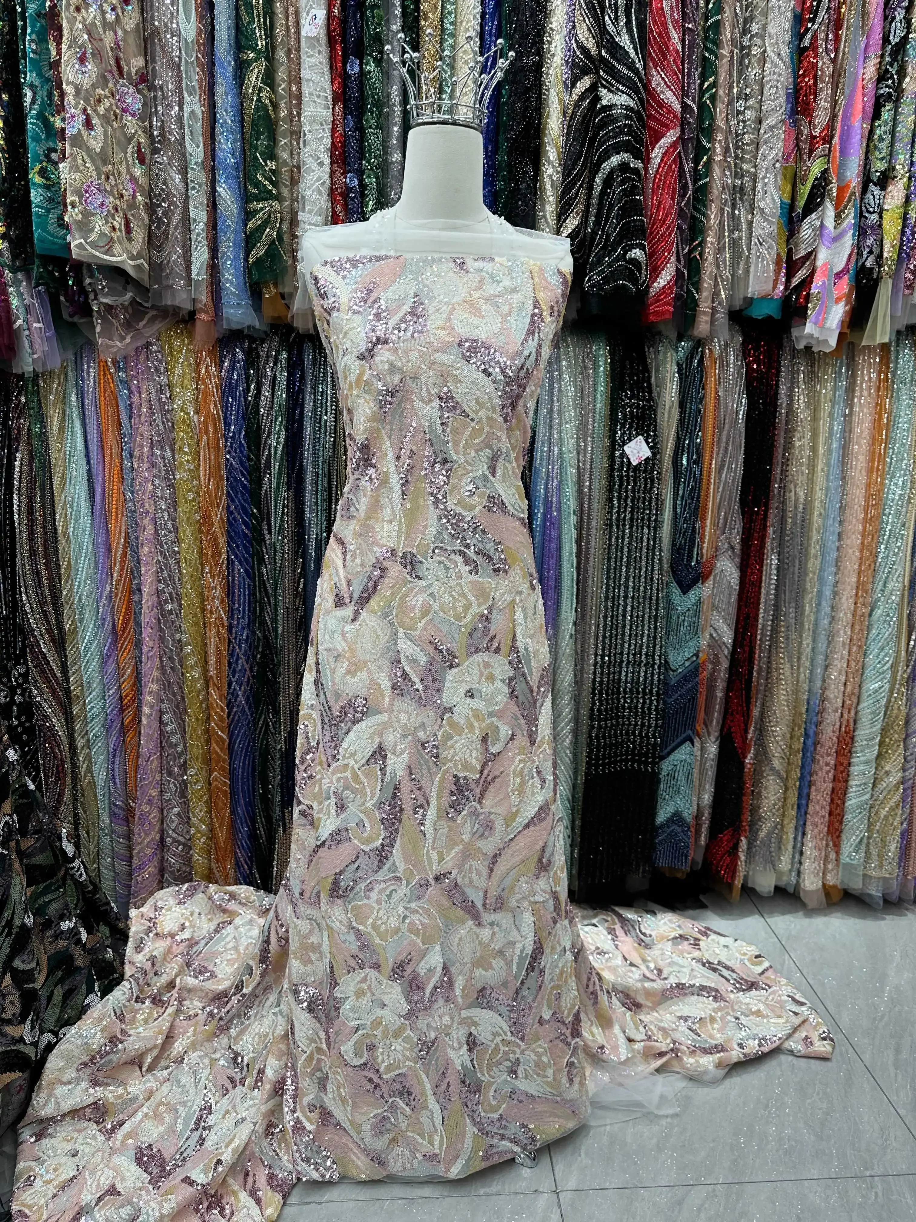 

Latest African Lace Rhinestone Beaded Fabric Nigerian French Mesh Fabrics Lace High Quality for Women Wedding Dresses SZ836