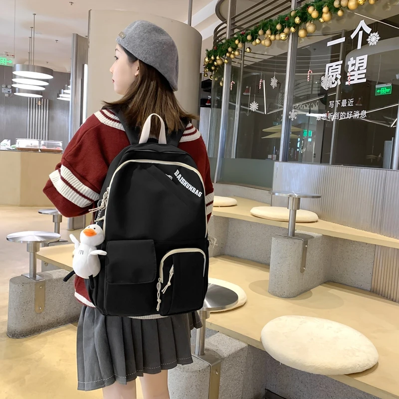 2023 nuovo zaino da ragazza universitaria alla moda e carino zaino da viaggio zaino da donna in Nylon borsa Casual da donna borsa per Laptop da donna