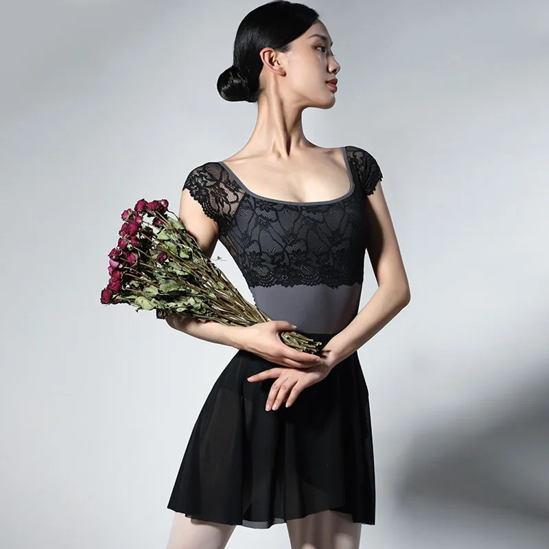 جديد عارية الذراعين الدانتيل رداء رقص الباليه للفتيات Dancewear راقصة الباليه فستان المرأة ممارسة الملابس الدانتيل ساحة الرقبة الجمباز البدلة