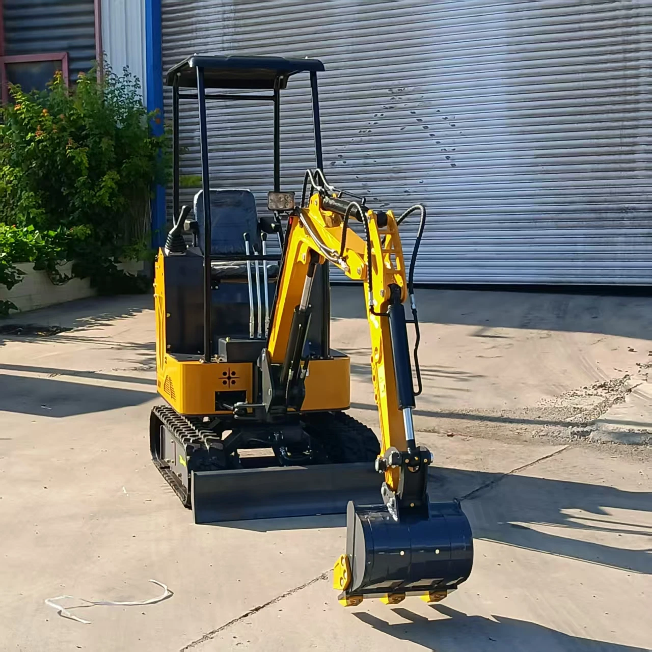 مبيعات المصنع مباشرة حديقة جرار مخصص CE Epa Euro 5 حفارة زاحفة جرارات زاحفة زراعية للبيع