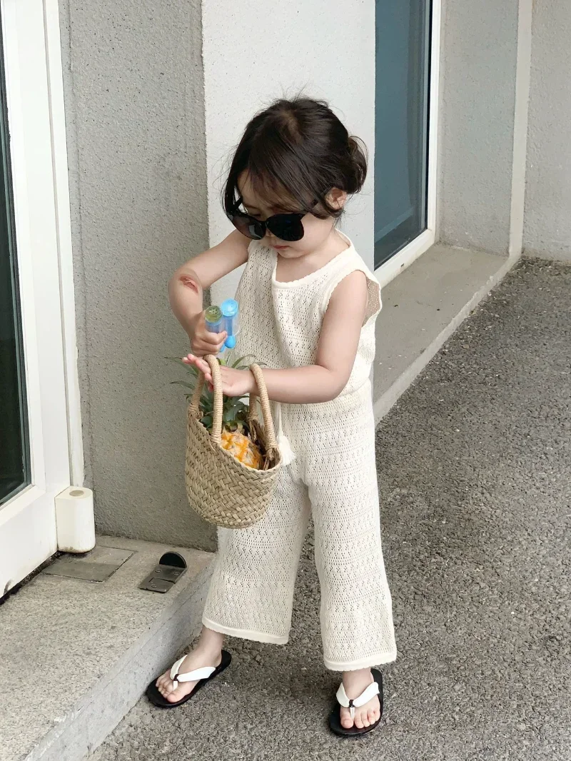 Girl\'s Clothing Sets 2024 Summer Korean Thin Knitted Girl Set Children Hollow Breathable Vest + Wide Leg Pants Two-piece Suit