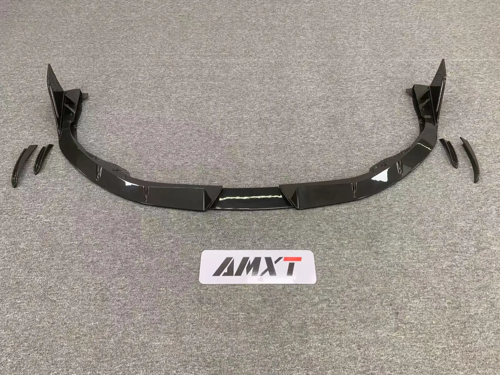 High Quality Fast Delivery Whole Sale Price Dry Carbon Fiber M Style Front Lip Front Bumper Spoiler Body Kits For Ferrari F8
