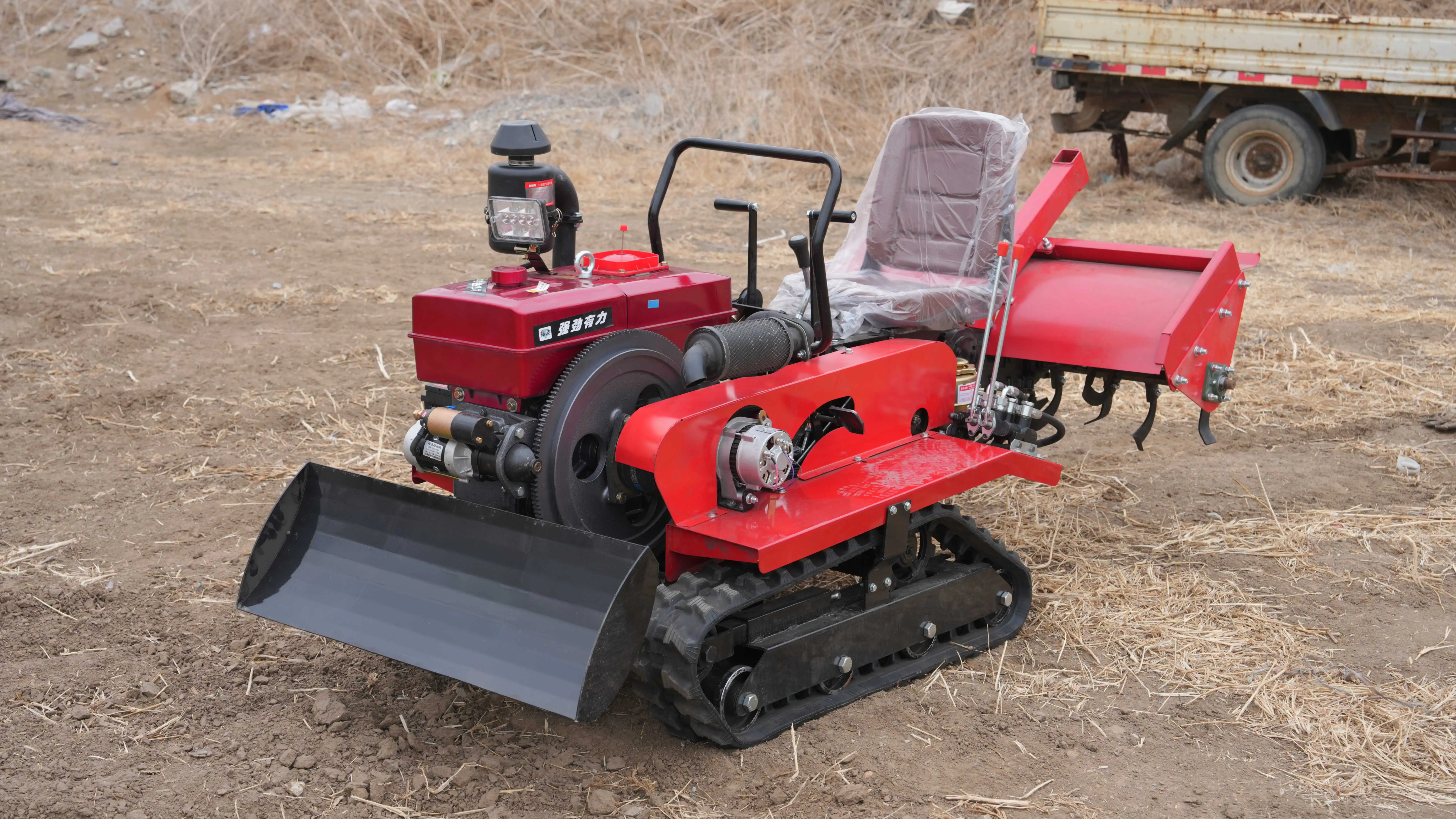 Coltivatore rotativo agricolo da 80 cavalli Nuovo trattore cingolato per terreni arabi Componente motore centrale a lunga durata