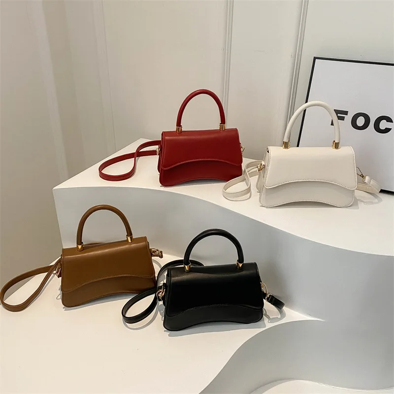 2024 Casual New Fashion Messenger Women's Bag Simple Solid Color Portable Women's Bag Korean Version Simple Shoulder Women's Bag