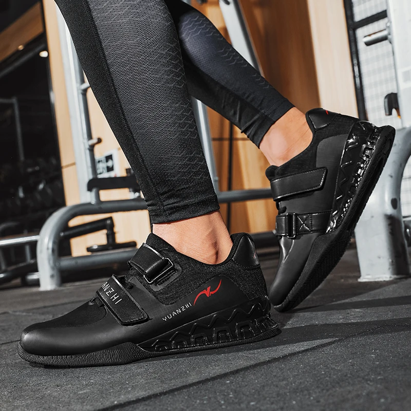 2025 جديد القرفصاء الصلب سحب أحذية الرجال النساء الفاخرة العلامة التجارية رفع الأثقال التدريب حذاء الأزواج مريحة داخلي حذاء للجيم