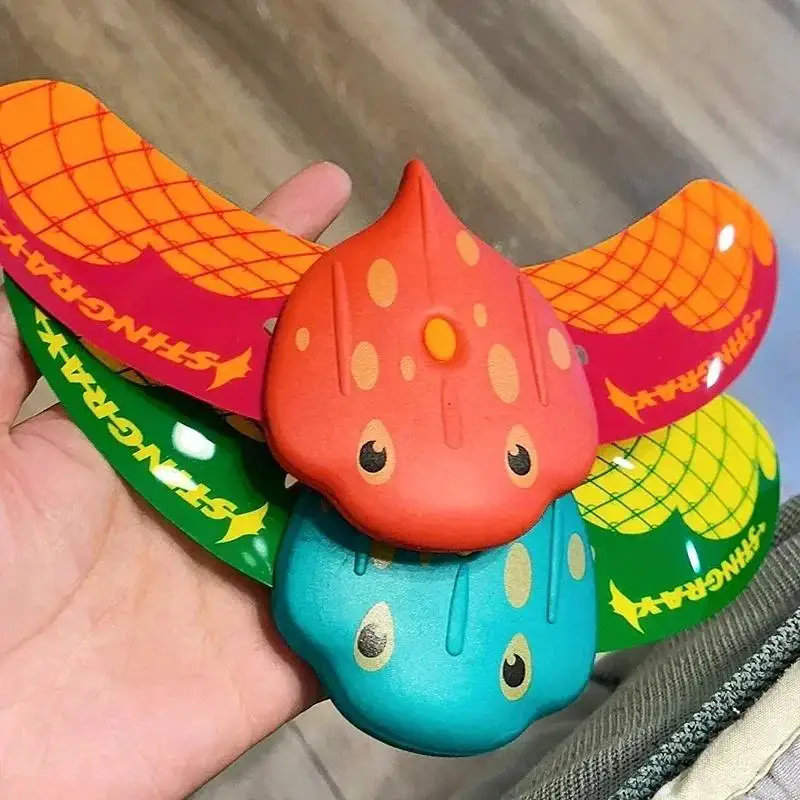 One Piece Baby Beach Pool Water Play Manta Rays Modelo Brinquedo de Peixe, Move Forward by Pressing