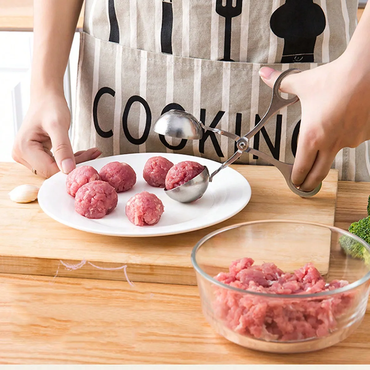 1 piece of stainless steel rice-meat dumplings and shrimp balls making device, rice and vegetable roll maker