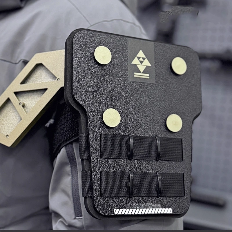 outdoor-portable-edc-multifunctional-tactical-shoulder-armor-mild-defense-tool-cosplay-prop