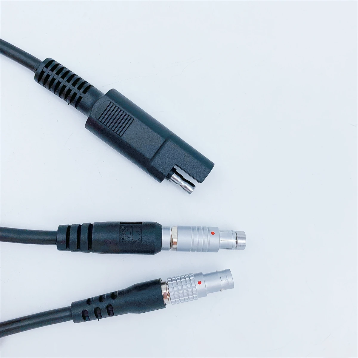 

A00636 cable A01284 connects GPS Hiper with PDL LPB, connects GPS/Ashteck/Javad with Pacific Crest