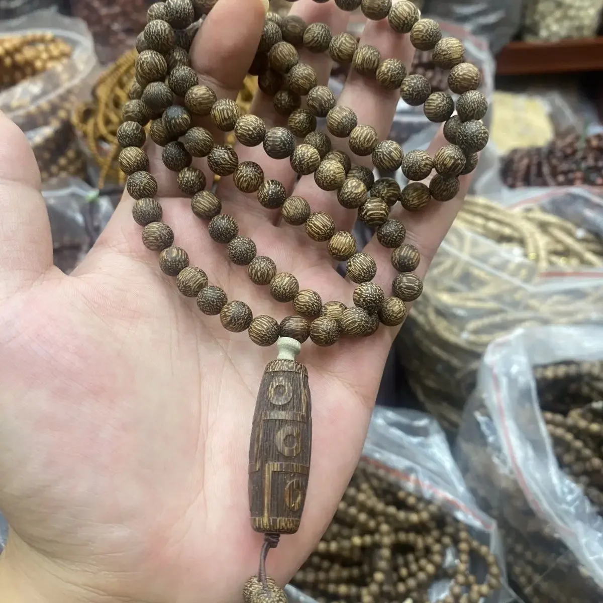 Natural Bai Qinan agarwood necklace Guanyin pendant beads for men and women 108 luxury retro bracelets