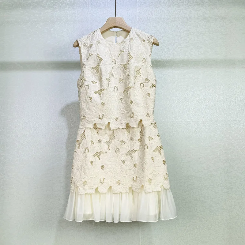 

Women French Cream Lace Openwork Embroidery Flower Backless Sleeveless Dress High Quality Sweet Wedding Party Lady Vest Dress