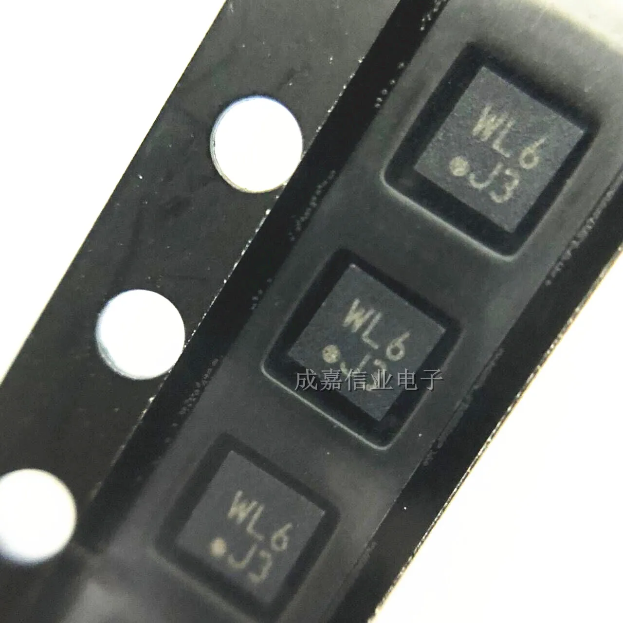 10pcs/Lot KXTJ3-1057 LGA-12 Accelerometers Tri-Axis 1.71-3.6V +/-2/4/8/16g Operating Temperature:- 40 C-+ 85 C