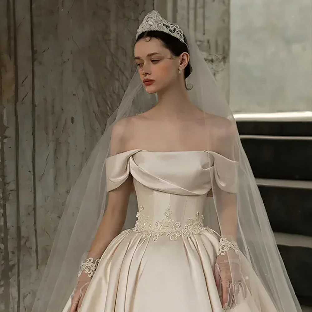 Elegant Off The Shoulder Short Sleeve Strapless Neck Lace Up Back Beading Appliques Satin Ball Gown Wedding Dress Robe Mariage