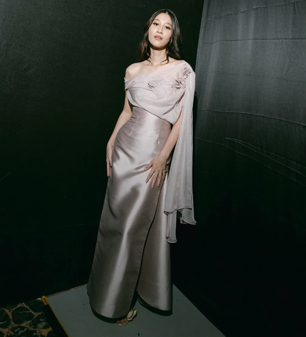 

Customized Matching Charmeuse Flower Straight Off-the-shoulder Long Dresses Bespoke Occasion Fashion Exquisite