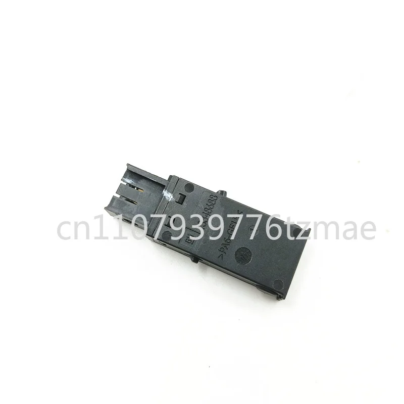 

1 шт. лоток для центральной консоли автомобиля, USB-аудиоразъем, USB-порт, запасные части, аксессуары для Cruze 13348688 133 486 88