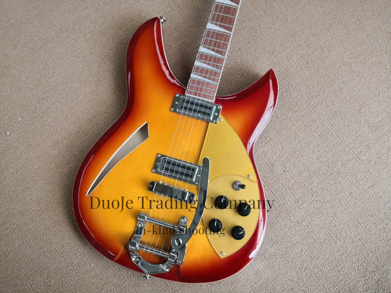 Cherry-red guitar, semi-hollow 360 guitar, gold powder pickup shield, red rosewood fingerboard, small joystick, retro tuner