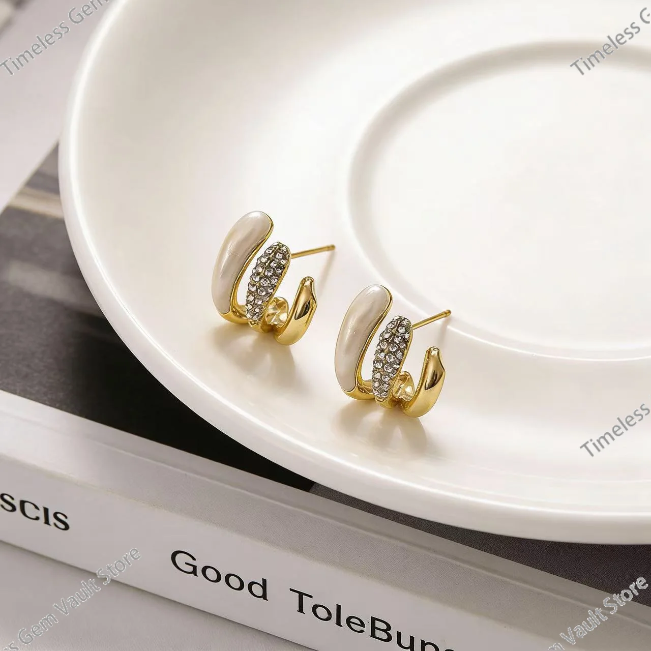 

1 Piece 3 Holes Effect Ear Studs White Enamel Zircon Earrings Light Luxury All-Match Ear Jewelry