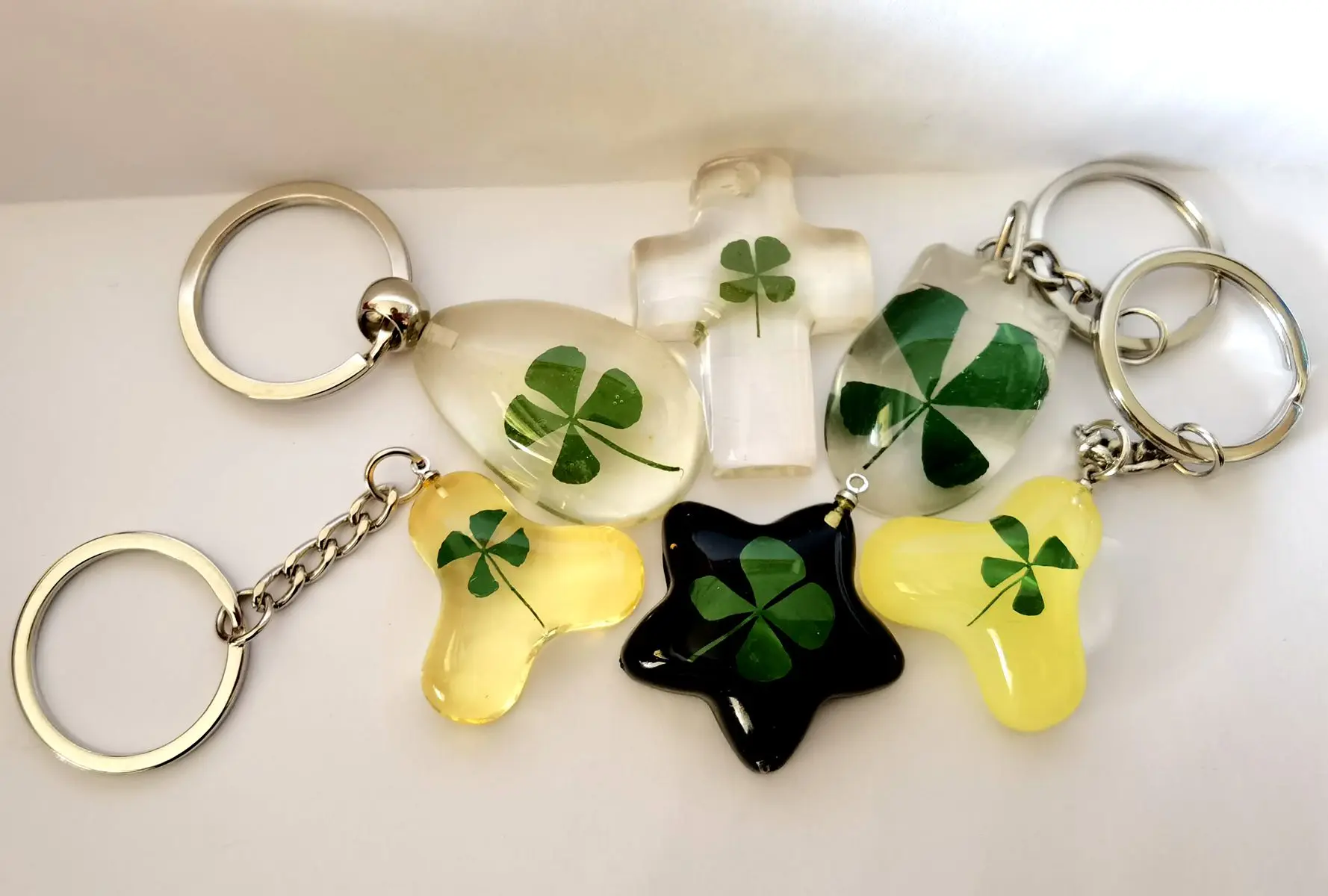 

24 pcs Fashion Wish Four Leaf Clover Keychain Dried Shamrock Key ring For Women Men Jewelry