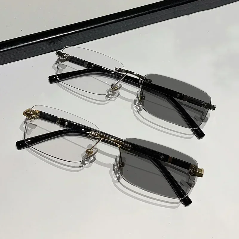 Randlose photochrome Myopie-Brille, Retro-Stil, für Herren und Damen, Farbwechsel, Nahsichtbrille, modische Vintage-Brille mit minus Dioptrien – Detail 2