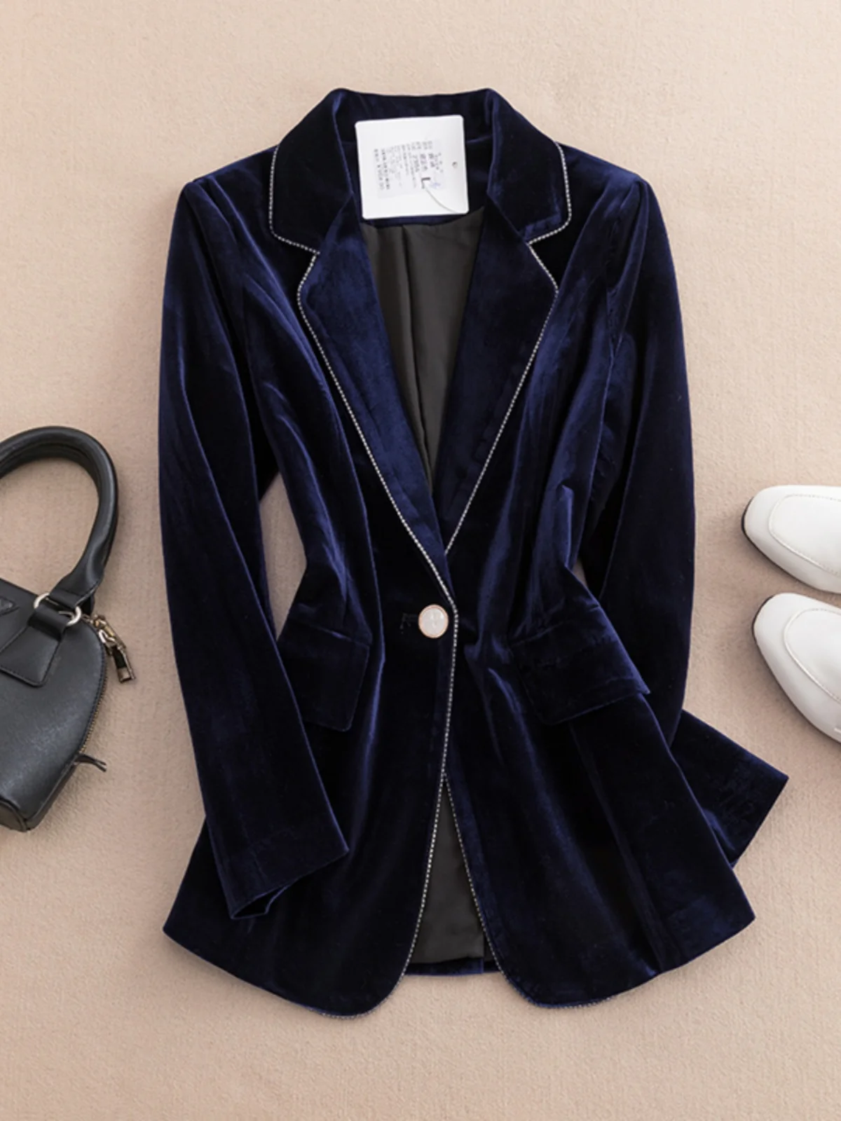 

Элегантный женский костюм из бархата: пиджак и брюки, осенне-зимняя коллекция, новинка, приталенный крой, модный комплект, высококачественный, с изысканной отделкой, в западном стиле