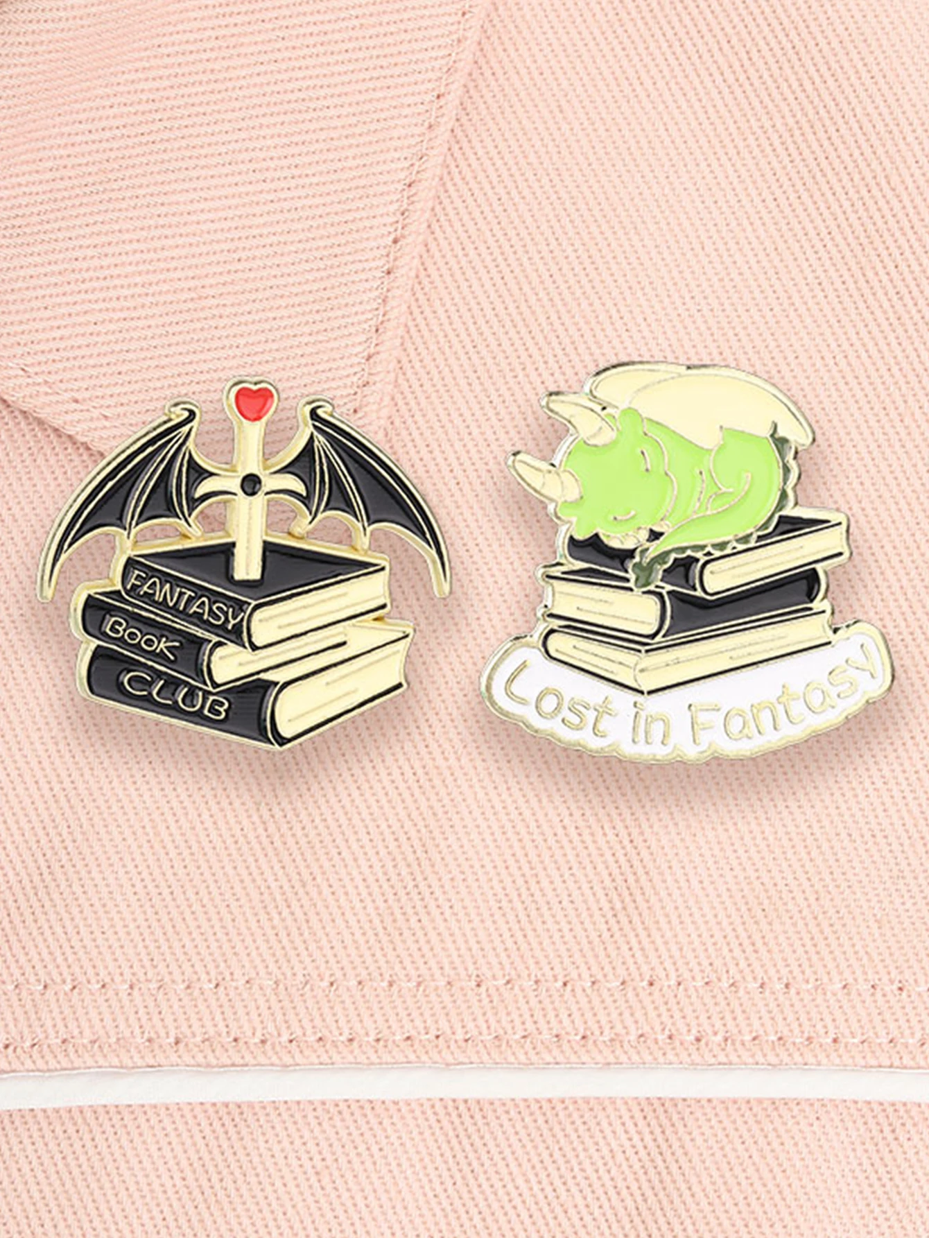 2 Warm Dragon-Shaped Bookmarks Immersed in a Fantasy World, Inlaid with Enamel Craftsmanship, Creating a Gentle Healing Atmosphere, Streetwear Accessories Suitable for Fantasizers and Globetrotters