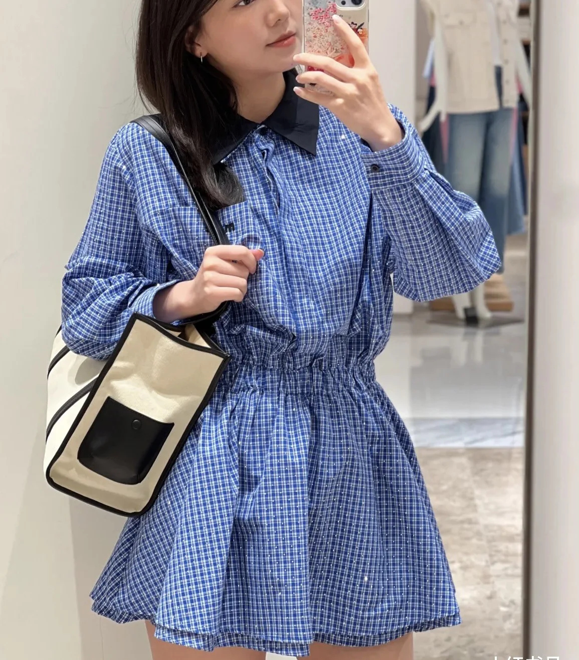 

Women's stylish two-piece suit with diamond-studded lapel shirt or high-waisted slim-fitting mini dress