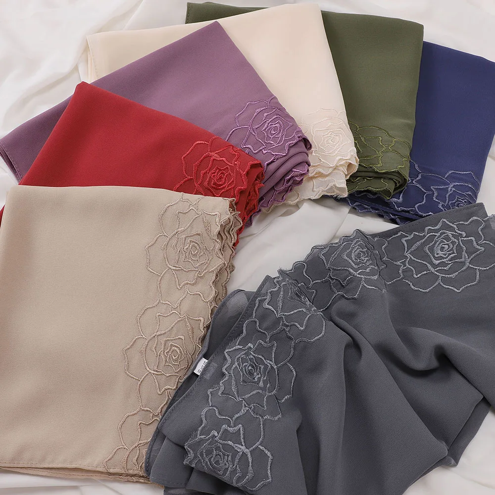 Neuer Chiffon-Hijab mit floraler Rosenstickerei für muslimische Frauen, Kopftuch aus Malaysia, luxuriöser islamischer Ramadan-Eid-Kopfwickel, 70×180 cm – Detail 5