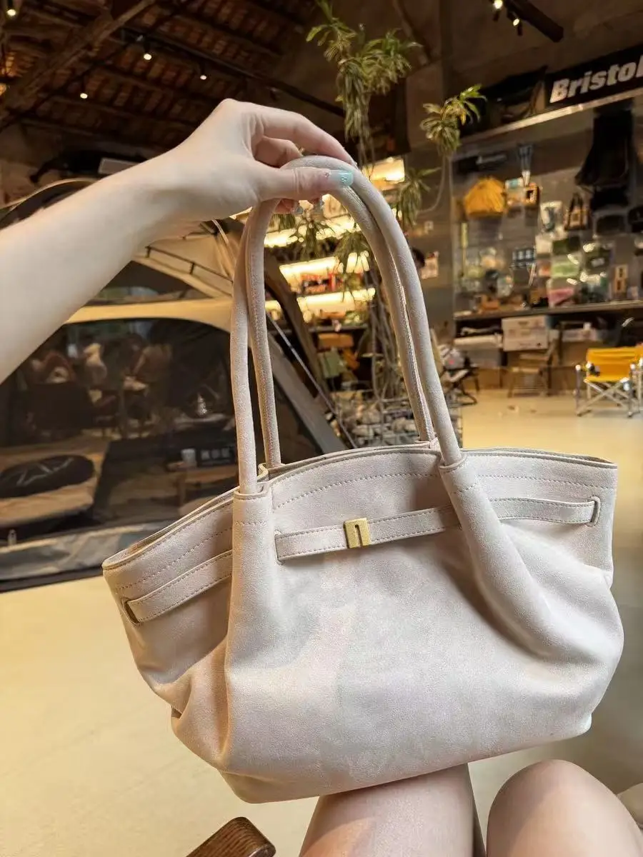 

New Fashionable and Versatile Dumpling Bun, Premium Underarm Shoulder Bag, Cross Shoulder Bag, Handheld Tote Bag for Women