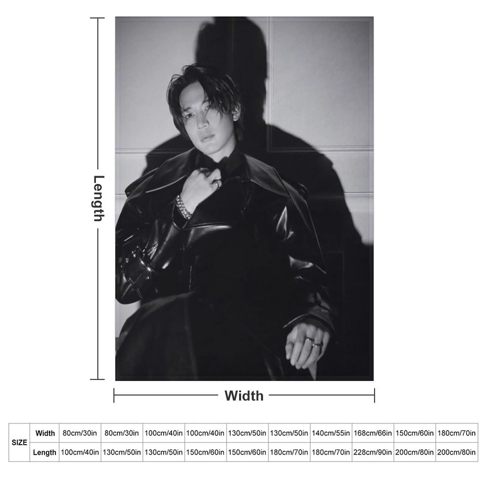 Minho Chase Black and White Sitting Throw Blanket couch cozy soft plush fuzzy picnic outdoor blanket