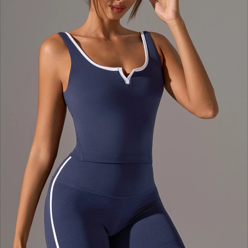 Color-Block Deep U-Back Sports Bra Set – Padded Crop Top + High Waist Butt Lifting Yoga Shorts for Women