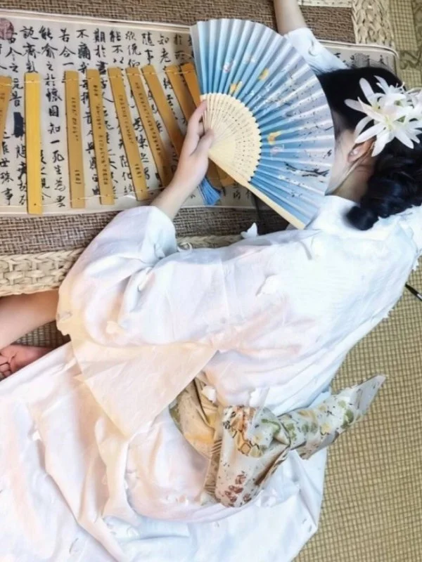 

Стильный традиционный черный кимоно-костюм для девочек: нежная и элегантная одежда для фотосессий, новинка для студии, с кружевными деталями