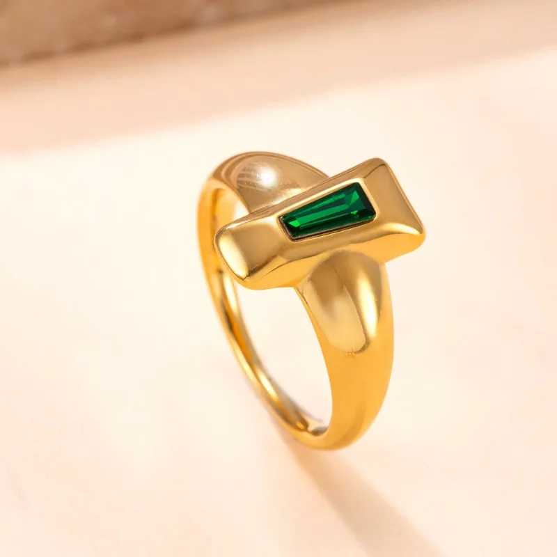 Titanium steel jewelry fashionable and high-end plated 18k ring cast trapezoidal zircon stainless steel rings