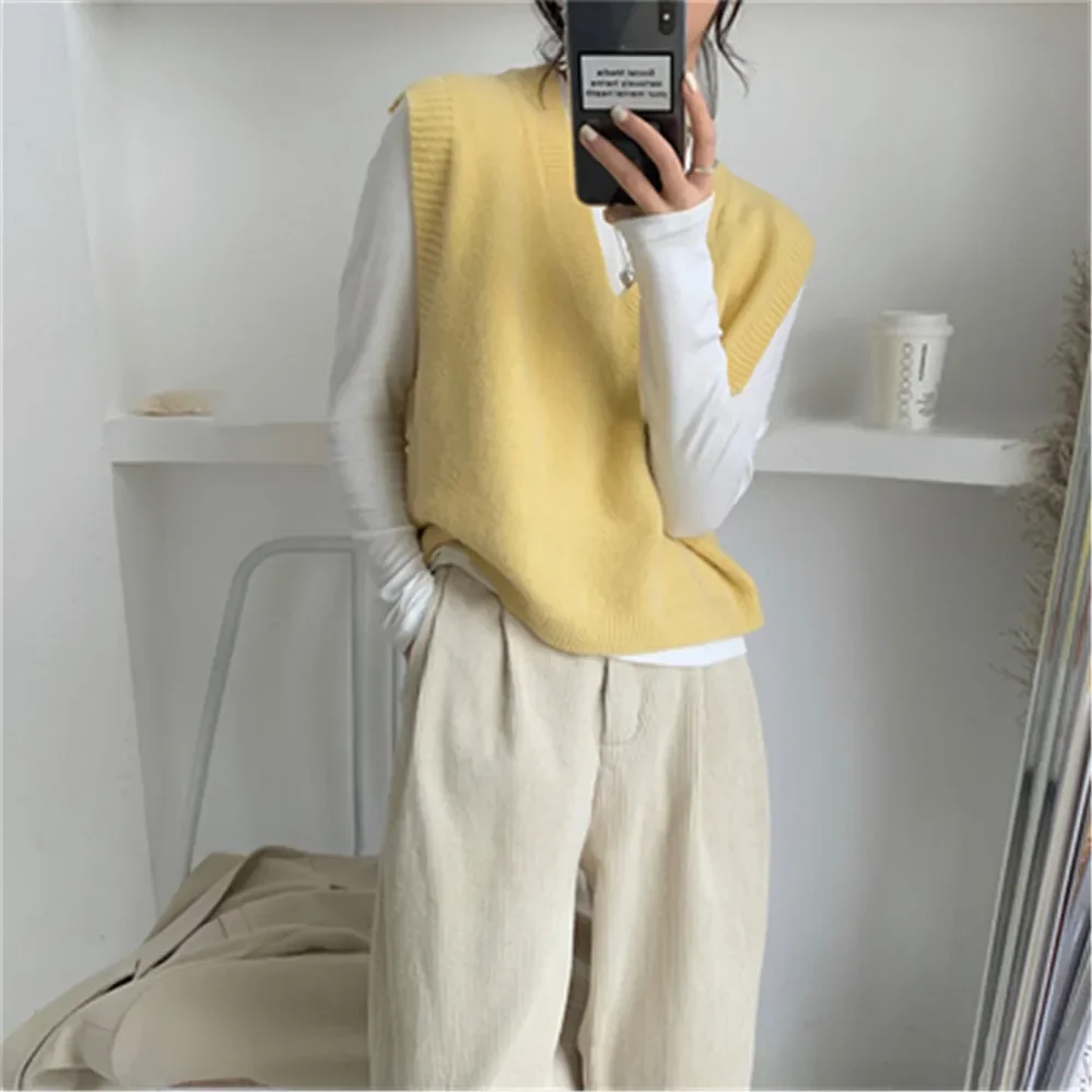 Korean Style Ladies V-Neck Pullover Women Sweater Sleeveless Women Loose Knitted Sweater Vest Tops School Girls Waistcoat Tops