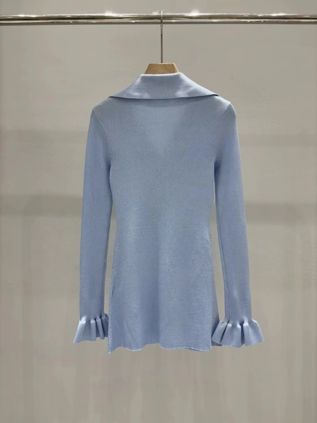 Strickjacke mit Rüschenbündchen, Temperament, elegant, elastisch, schlankes Revers, langärmeliger Damenpullover, 2025, Herbst neu