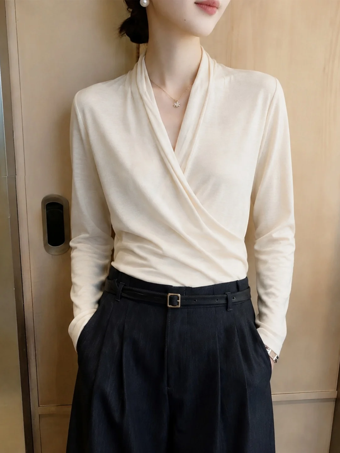 Soft Comfortable Long Sleeve V-Neck T-Shirt Minimalist Pure Color Versatile Korean Style Commute Wind Straight Cut Silk Top