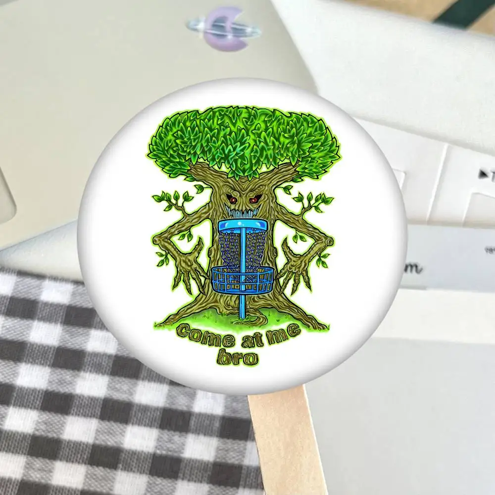 Disc Golf Tree Design Come At Me Bro Rundes Abzeichen Kreative Brosche Kleidung Rucksack Zubehör Anstecknadel