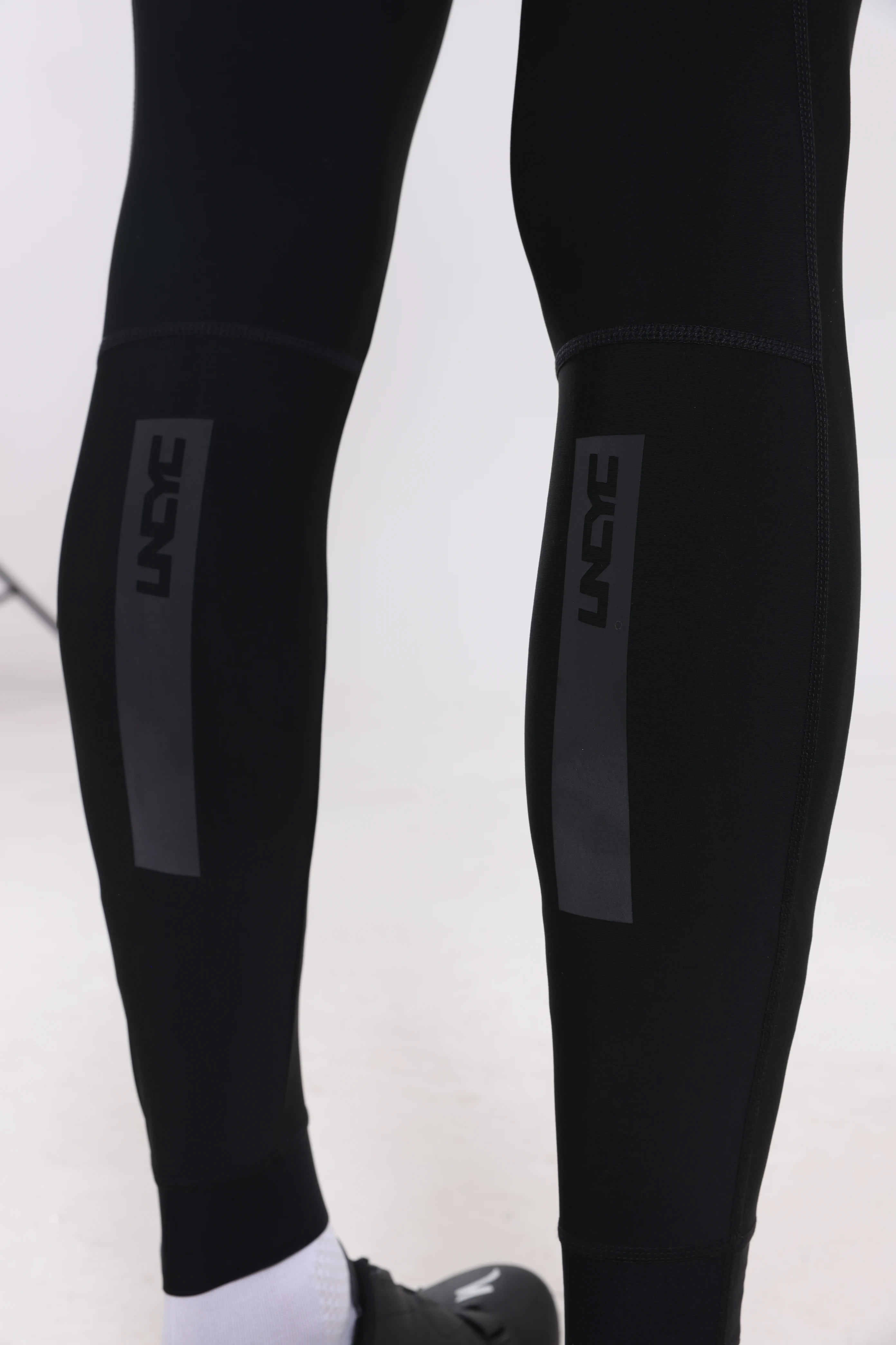 YKYWBIKE Herren Winter Fleece-gefütterte Fahrrad-Langhose Herbst Winddichte Thermo-Fahrradhose Reflektierende Atmungsaktive Hose 5-15 ℃ – Detail 6