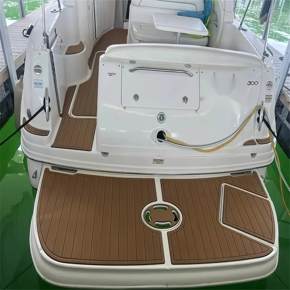 2002-2007 Sea Ray 300 Sundancer Cockpit Swim platform bow 1/4