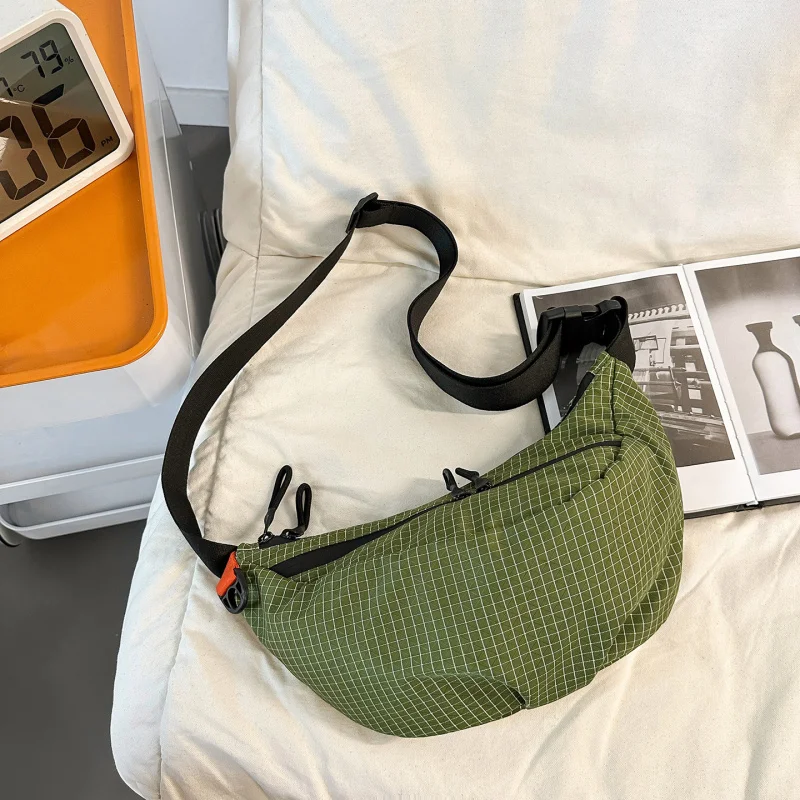 Bolsa de bolinho de lona xadrez para mulheres, bolsa casual de ombro de grande capacidade nas axilas, bolsa crossbody versátil de nicho