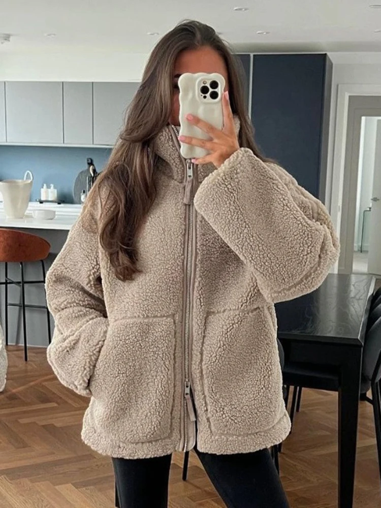 BZVW Lamb Wool Turtleneck Woolen Coat For Women Zipper Pockets Solid Color Minimalism Casual Coats 2024 Autumn New 25A9109