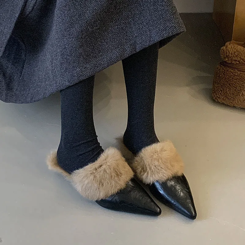 الأحذية القطيفة السيدات الشرائح أحذية مفتوحة داخلي في الهواء الطلق الإناث البغال موضة نِعال من الفراء أحذية للنساء جديد في الشتاء