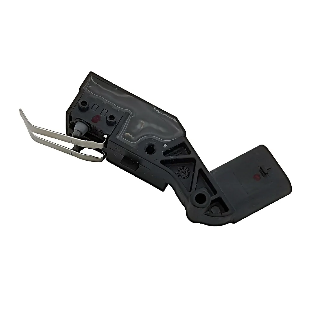 

3076982 Контактный выключатель замка капота для Tesla Model Y и Model 3 2024-2026 годов выпуска