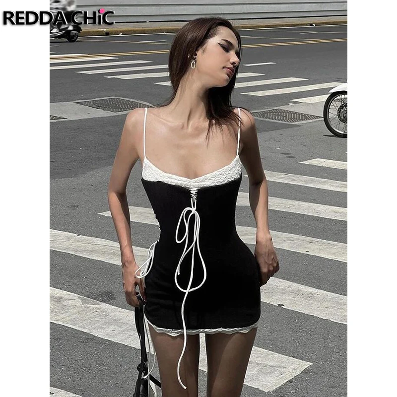 Reddachic Cut-Out Bandage Vrouwen Bodycon Jurk Zwart Wit Contrast Slim Fit Kant Hemdje Mini Jurk Zomer Retro Kleding