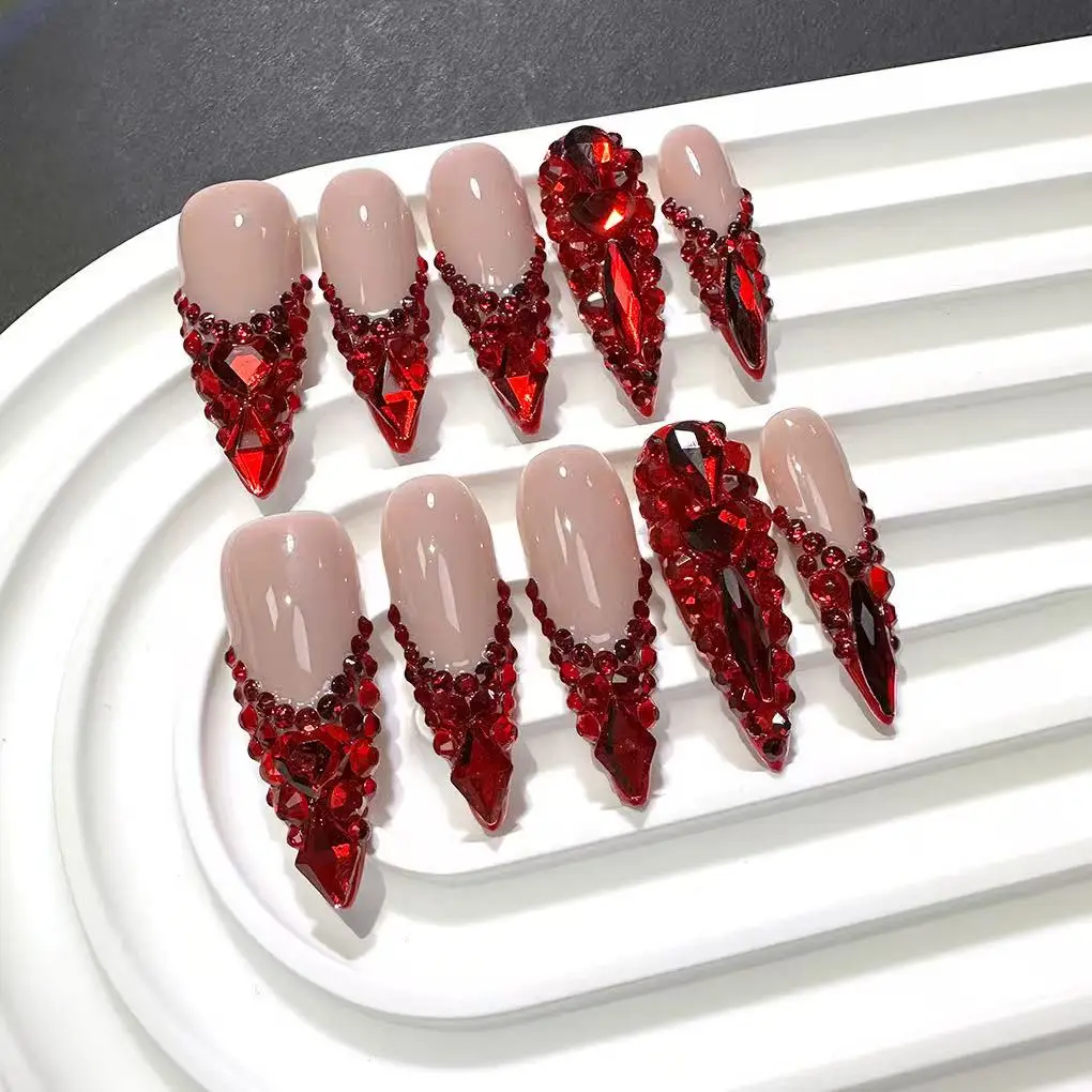 10 Stück High-End Die rote Serie ist voller Diamanten, handgefertigte französische Sargspitzen-Kunstnägel, luxuriöse und strahlend rote Nägel. – Detail 7