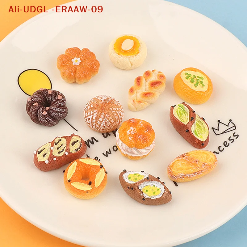 ドールハウス装飾アクセサリー、5個入り1/12ミニチュアパンとデザートセット、キッチンフードごっこ遊びおもちゃ