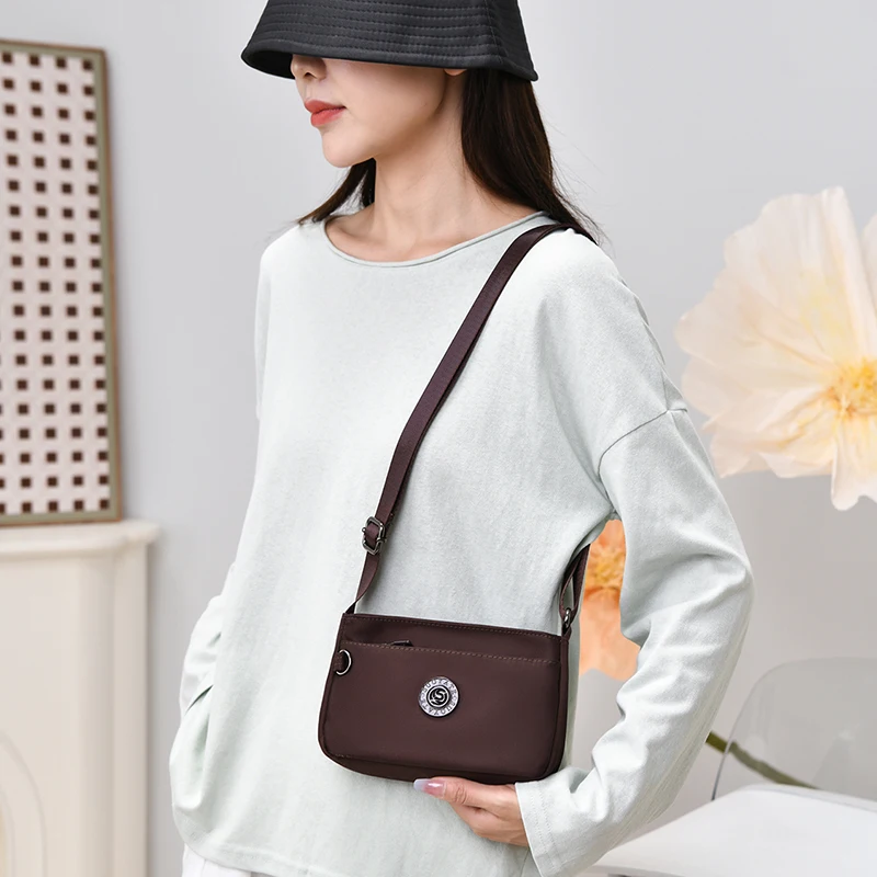 Modische, leichte Umhängetasche für Damen, trendige Schultertasche, Handtasche, vielseitig einsetzbar für den täglichen Gebrauch. – Detail 16