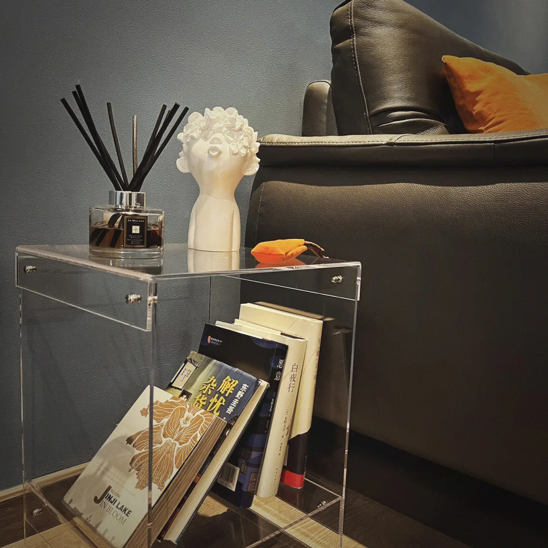 Acrylic transparent edge table creative design Nordic simple sofa coffee table bedside table Internet celebrity image 2