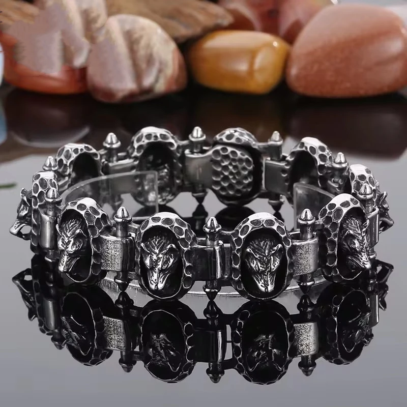 

Vintage Wolf Head Chain Man Bracelet Men Stainless Steel Punk Jewelry Gothic Bikers Bracelets for Celtic Pagan
