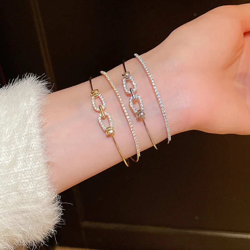 

Двухслойный браслет с цирконом во французском стиле, открывающийся нос свиньи, ниша, изысканный и высококачественный браслет для девочек-пригородных поездок