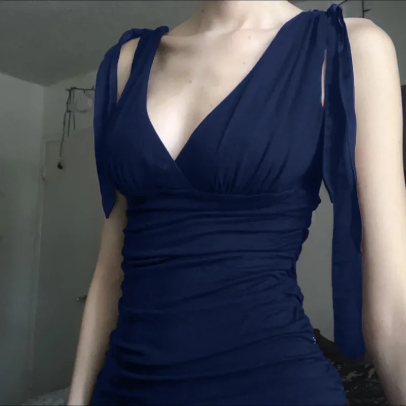 

Elegant Tank Top Women Clothes Sleeveless with Folds Streetwear 2025 Summer V-Neck Slimming Solid Casual Fashion Basic Chic Vest